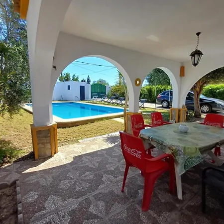 Con Piscina Privada Jardin Del Sol Solo Familias Y Parejas 木屋 *